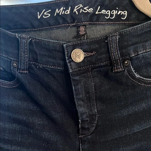 Victoria’s Secret Mid Rise Legging Jeans 8 NEW - Picture 1 of 5
